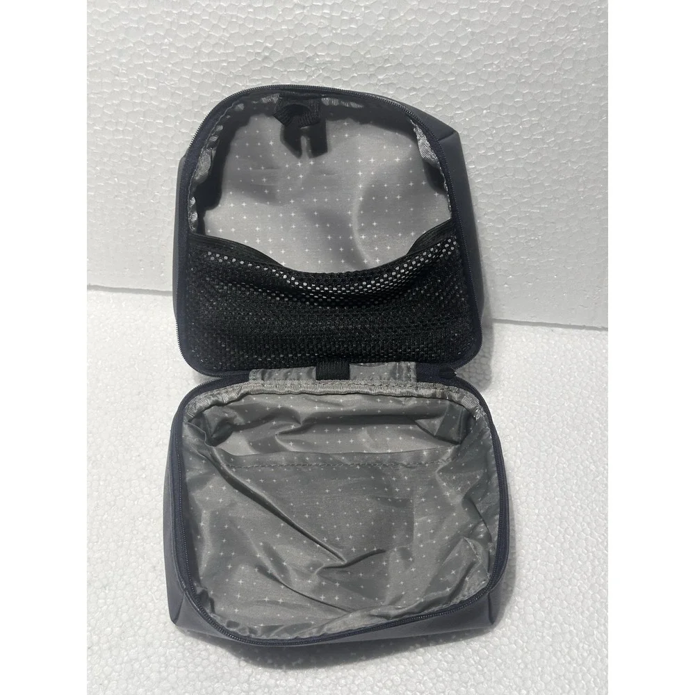 United Airlines Polaris Business Class Amenity Kit Pouch Only Empty New Unused